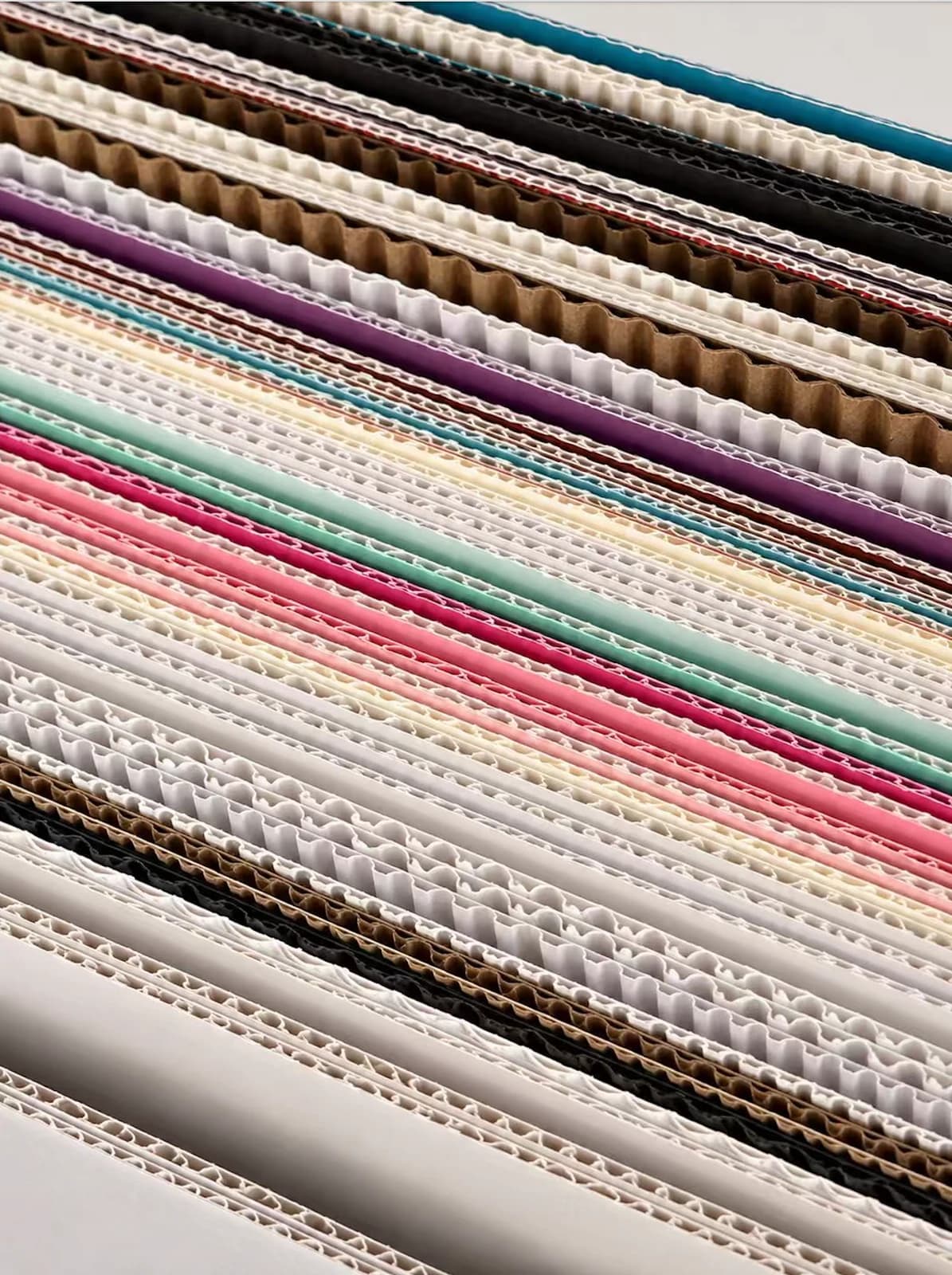 Corrugated board surface and flute stack