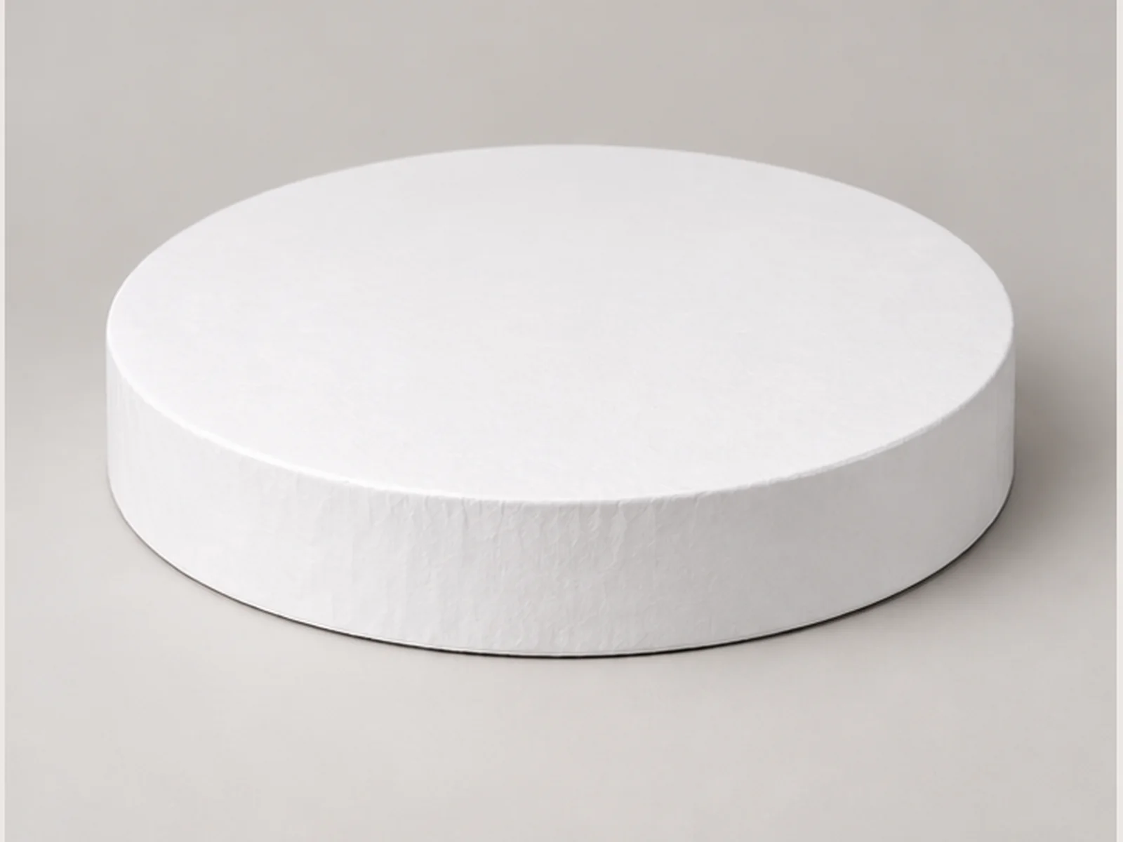 White cake drum with thick wrapped edge