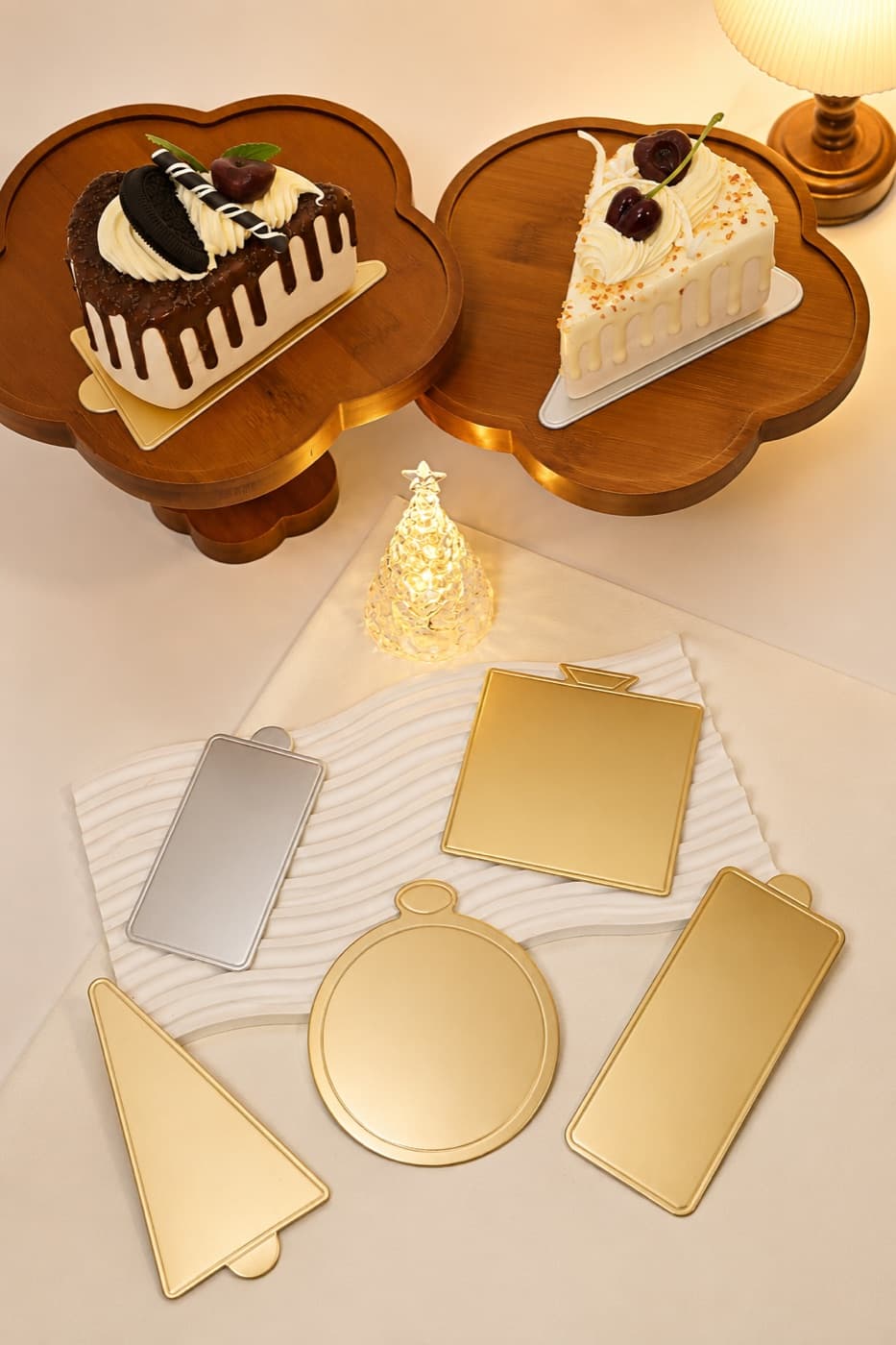 Cake boards and cake drums for bakery support