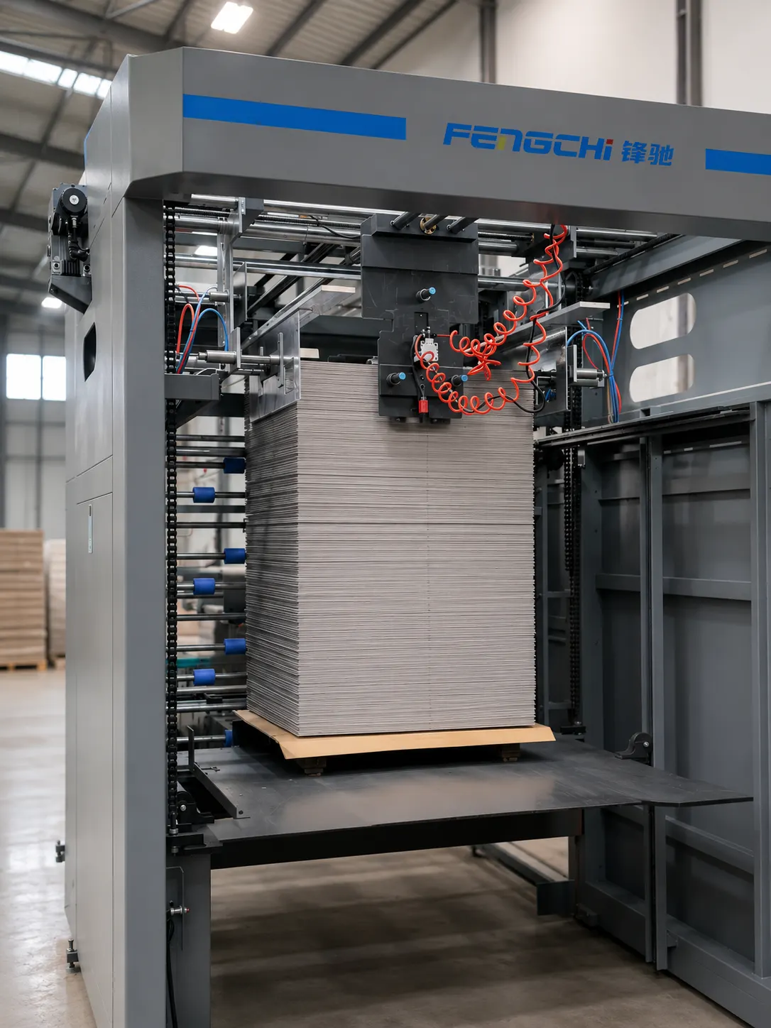 Kehong factory hall with die-cutting lines and stacked board